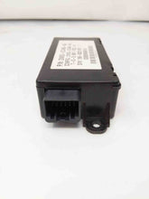 Load image into Gallery viewer, SUSPENSION CONTROL MODULE COMPUTER Vanden Pl XJ8 XJ8L XJR 03-05 - NW33096
