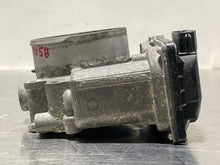 Load image into Gallery viewer, THROTTLE BODY Volvo S60 XC70 V70 2008 08 2009 09 2010 10 2011 11 - NW178776
