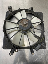 Load image into Gallery viewer, RADIATOR FAN W MOTOR CIVIC 2001 01 2002 02 03 04 05 - NW64016

