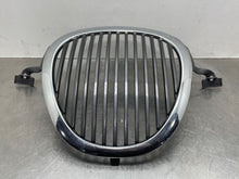 Load image into Gallery viewer, GRILL Jaguar S Type 2000 00 2001 01 2002 02 2003 03 - NW98400
