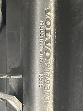 Load image into Gallery viewer, AIR CLEANER BOX Volvo C70 S60 S70 V70 XC70 2001 01 2002 02 - NW4364
