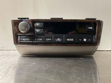 Load image into Gallery viewer, AC HEATER TEMP CONTROL Infiniti I30 2001 01 - NW100154
