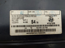 Load image into Gallery viewer, Amplifier Hyundai Santa FE 2003 03 2004 04 2005 05 2006 06 - NW137432
