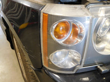 Load image into Gallery viewer, FOG LAMP LIGHT Range Rover 03 04 05 Bumper Mounted Right - NW83405
