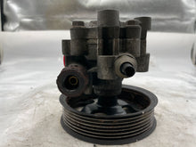 Load image into Gallery viewer, POWER STEERING PUMP Toyota RAV4 RAV 4 01 02 03 04 05 - NW164150
