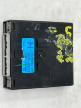Load image into Gallery viewer, MULTIFUNCTION COMPUTER Forester 2003 03 2004 04 Auto - NW37670
