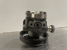 Load image into Gallery viewer, POWER STEERING PUMP Nissan Murano 2005 05 2006 06 2007 07 - NW163388
