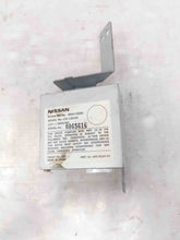 Load image into Gallery viewer, REAR CAMERA CONTROL Computer FX45 2003 03 2004 04 2005 05 - NW31409
