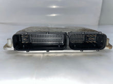 Load image into Gallery viewer, ECU ECM COMPUTER Volkswagen 2004 04 Auto 2.0L - NW62667
