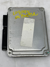 Load image into Gallery viewer, ECU ECM COMPUTER Volkswagen 2004 04 Auto 2.0L - NW62667
