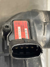 Load image into Gallery viewer, INTERCOOLER C30 V70 S40 04 05 06 07 08 09 - NW106439
