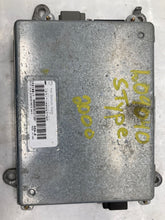 Load image into Gallery viewer, BODY CONTROL MODULE Jaguar S Type 2000 00 - NW32756
