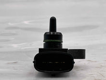 Load image into Gallery viewer, Mass Air Flow Sensor Meter MAF Santa Fe Sorento 2010-2015 - NW5049
