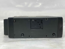 Load image into Gallery viewer, CD Changer Mercedes S430 S500 S600 S55 2003 03 - NW139091
