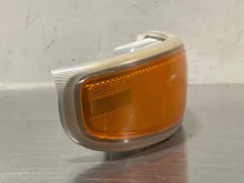 Load image into Gallery viewer, PARKLAMP Silverado Tahoe Suburban 1500 2500 1999 99 00 01 02 - 06 Right - NW81354
