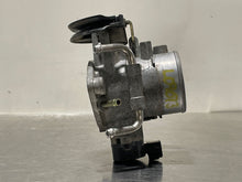 Load image into Gallery viewer, THROTTLE BODY RAV4 RAV 4 2001 01 2002 02 2003 03 Auto - NW428792
