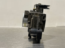 Load image into Gallery viewer, THROTTLE BODY RAV4 RAV 4 2001 01 2002 02 2003 03 Auto - NW428792
