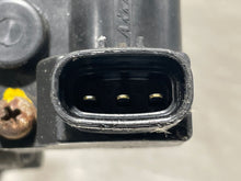 Load image into Gallery viewer, THROTTLE BODY RAV4 RAV 4 2001 01 2002 02 2003 03 Auto - NW428792
