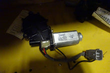 Load image into Gallery viewer, CONVERTIBLE TOP MOTOR SC430 02 03 04 05 06 07 08 09 10 Right - NW50155
