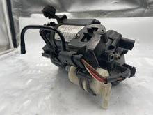 Load image into Gallery viewer, SUSPENSION AIR COMPRESSOR PUMP Vanden Pl XJ XJ8 XJ8L XJL XJR 04-09 - NW8353
