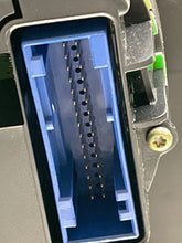 Load image into Gallery viewer, SPEEDOMETER CLUSTER Passat 2004 04 2005 05 - NW162193

