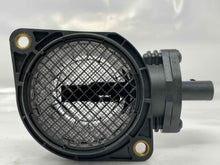 Load image into Gallery viewer, Mass Air Flow Sensor Meter MAF Volkswagen Passat 02 03 04 05 - NW5665
