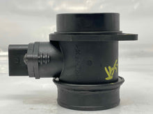 Load image into Gallery viewer, Mass Air Flow Sensor Meter MAF Volkswagen Passat 02 03 04 05 - NW5665
