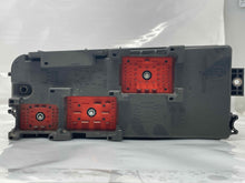 Load image into Gallery viewer, Fuse Box  SAAB 9-3 2005 - NW65858
