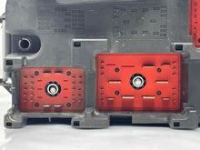 Load image into Gallery viewer, Fuse Box  SAAB 9-3 2005 - NW65858
