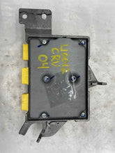 Load image into Gallery viewer, AIR BAG CONTROL MODULE COMPUTER Honda CR-V 2003 03 2004 04 - NW32590
