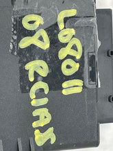 Load image into Gallery viewer, SUSPENSION CONTROL MODULE COMPUTER R320 R350 R500 R63 08-12 - NW36434
