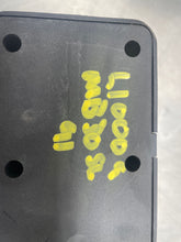 Load image into Gallery viewer, Vacuum Pump  MERCEDES 300SL 1991 - NW189249
