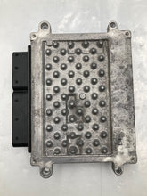 Load image into Gallery viewer, ECU ECM COMPUTER Land Rover LR2 08 09 10 11 - NW61995
