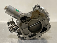 Load image into Gallery viewer, THROTTLE BODY BMW 530i 1994 94 1995 95 Auto - NW177808
