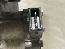 Load image into Gallery viewer, THROTTLE BODY BMW 530i 1994 94 1995 95 Auto - NW177808
