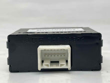 Load image into Gallery viewer, THEFT LOCKING COMPUTER Toyota Camry 02 03 04 05 06 - NW38056

