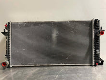 Load image into Gallery viewer, RADIATOR Ford F150 Pickup 2011 11 2012 12 2013 13 2014 14 - NW131690
