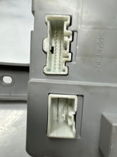 Load image into Gallery viewer, BODY CONTROL MODULE BCM COMPUTER Cx-7 2007 07 2008 08 2009 09 - NW34027
