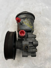 Load image into Gallery viewer, POWER STEERING PUMP Tacoma 2005 05 2006 06 07 08 09 - NW164153
