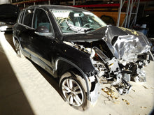 Load image into Gallery viewer, 4X4 TRANSFER CASE Volkswagen CC Tiguan 09 10 11 12 13 14  Auto - NW177112
