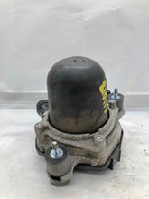 Load image into Gallery viewer, Air Injection Pump Smog Chevrolet Volt 2013 - NW7958
