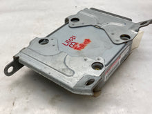 Load image into Gallery viewer, AIRBAG CONTROL MODULE Subaru Forester 2002 02 - NW37695
