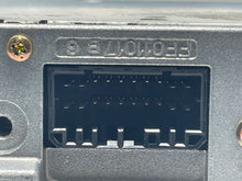 Load image into Gallery viewer, Radio Honda CRV 2002 02 2003 03 2004 04 Am Fm 6 CD Cassette - NW137667
