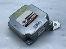 Load image into Gallery viewer, TRANSFER CASE CONTROL MODULE COMPUTER M35 M45 06 07 08 - NW31542
