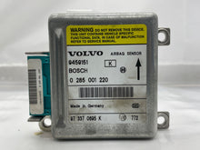Load image into Gallery viewer, AIR BAG COMPUTER Volvo V70 1998 98 C70 S70 - NW39265
