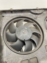 Load image into Gallery viewer, RADIATOR FAN ASSEMBLY AUDI 100 A6 1992 93 94 95 96 97 - NW63661
