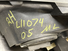 Load image into Gallery viewer, HEADLIGHT LAMP ASSEMBLY ML320 ML350 ML430 ML500 ML55 02-05 Right - NW103280
