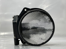 Load image into Gallery viewer, Mass Air Flow Sensor Meter Maf Cadillac Deville 1999 - NW4438
