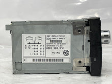 Load image into Gallery viewer, RADIO RECEIVER Volkswagen Touareg 2004 04 2005 05 2006 06 07 08 09 10 - NW140247
