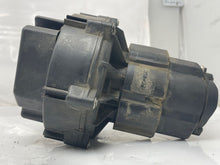 Load image into Gallery viewer, Air Injection Pump Smog Chrysler Crossfire 2005 - NW7962
